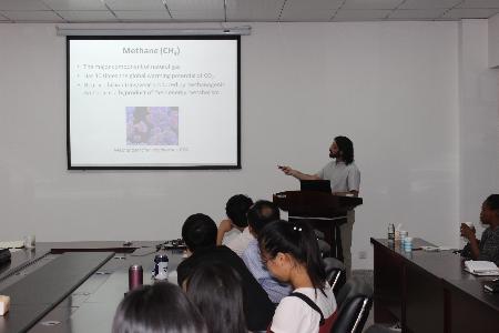 Steven Mansoorabadi教授做学术报告 Steven Mansoorabadi教授做学术报告