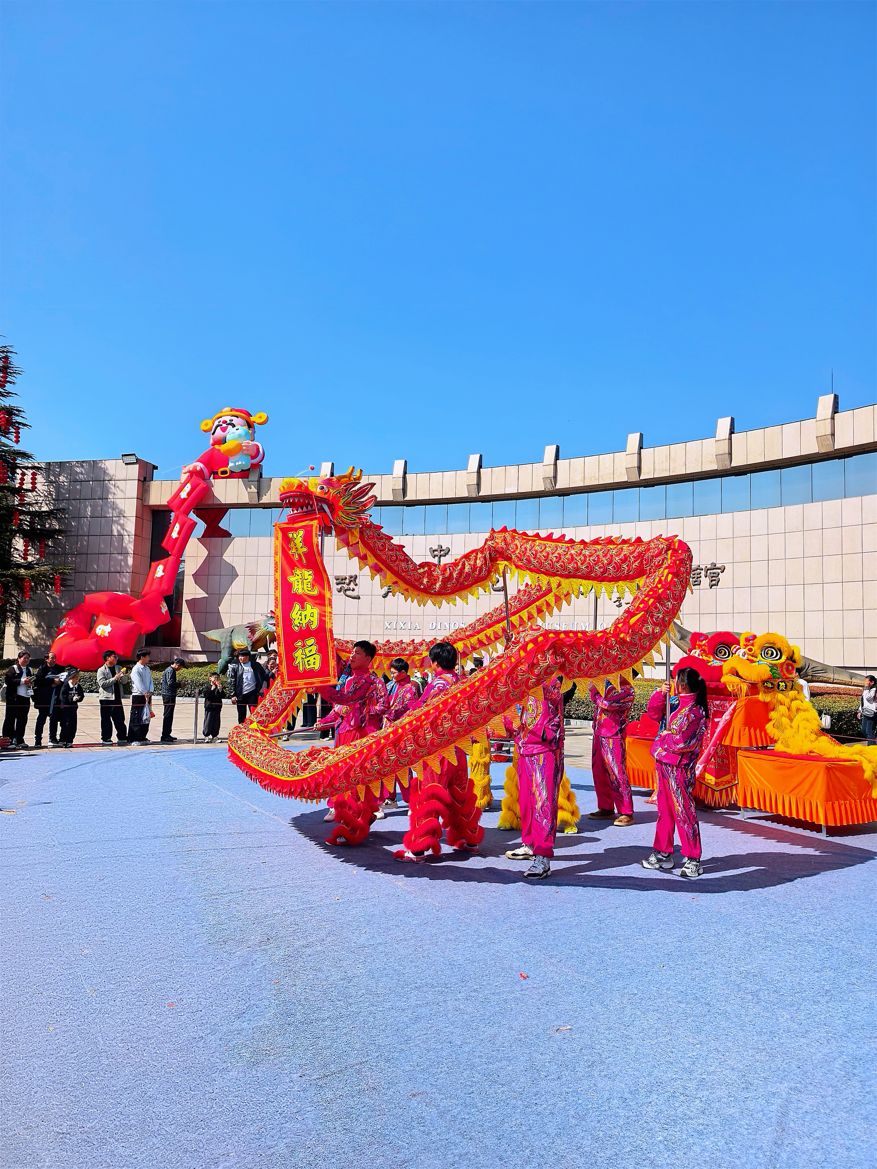 一等奖： 43号作品 招生办公室 刘捷