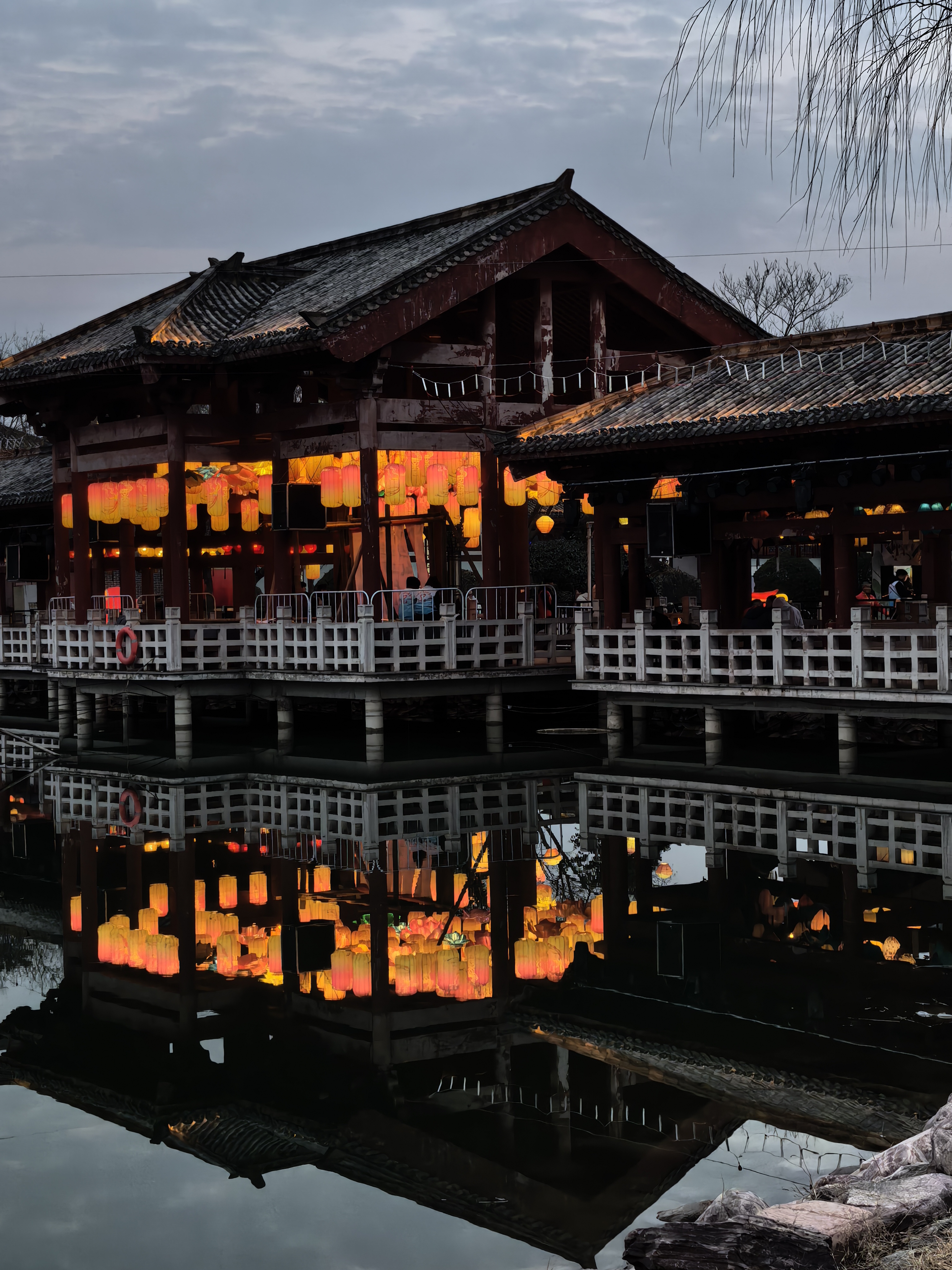 一等奖：13号作品 古城水榭听春 发规处 赵万勇